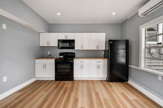 Photo - 1616 13th St S