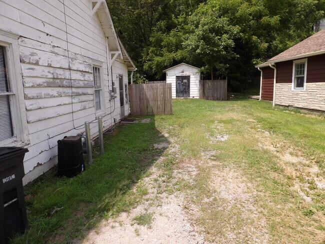 Photo - 720 Holmes St