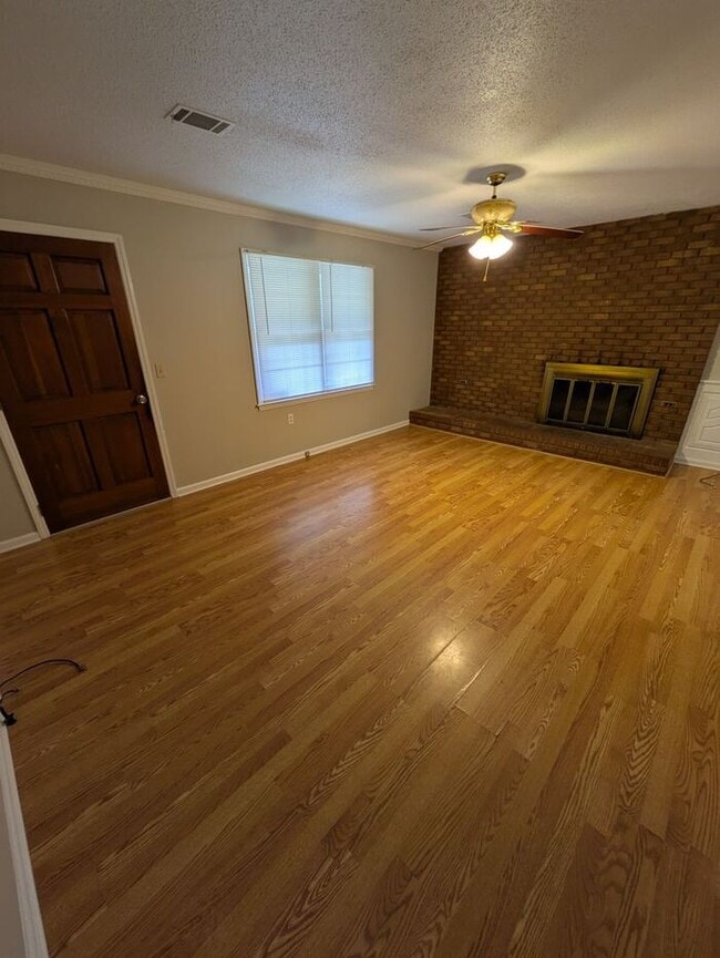 Photo - 3BD/2BA Single Family Home w/ Garage in Hi...