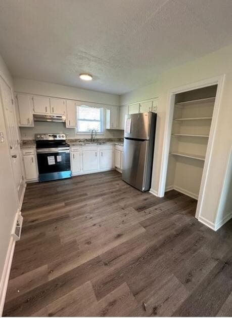 Photo - 425 Patrician Pl