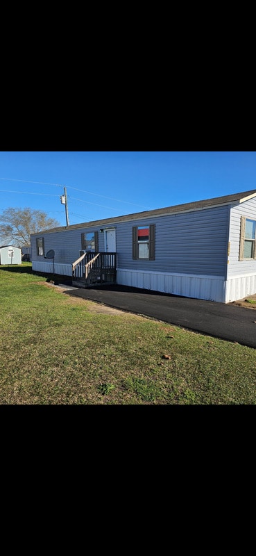 Building Photo - 2549 Lowe Rd