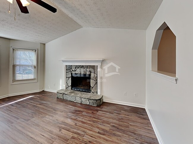 Photo - 200 Deer Walk Dr