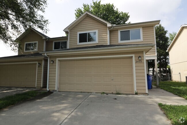 Building Photo - AWESOME 3 BEDROOM HOME CLOSE TO FORT RILEY