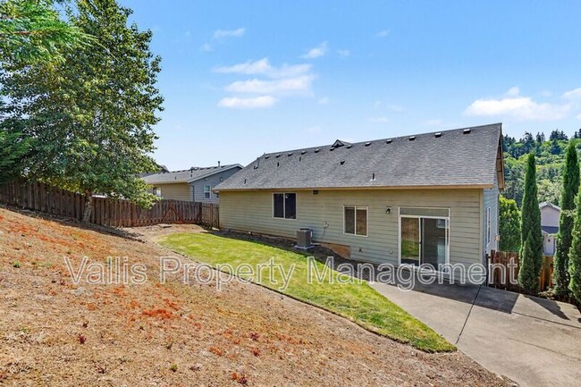 Photo - 2495 Benjamin Ave NW