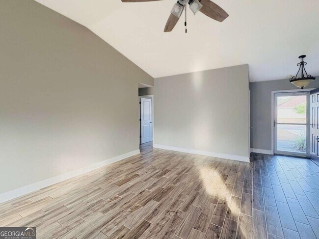 Photo - 108 Honeysuckle Rd