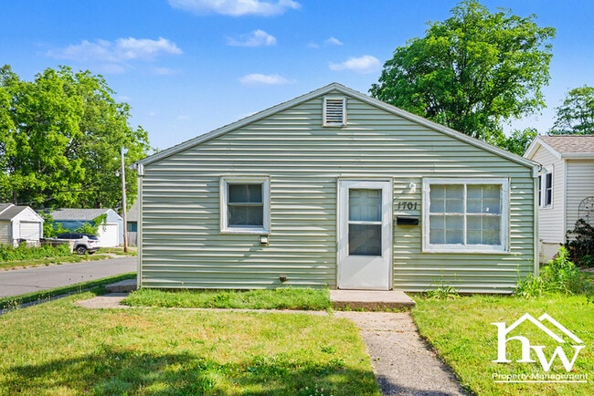 Building Photo - Cute Two Bedroom