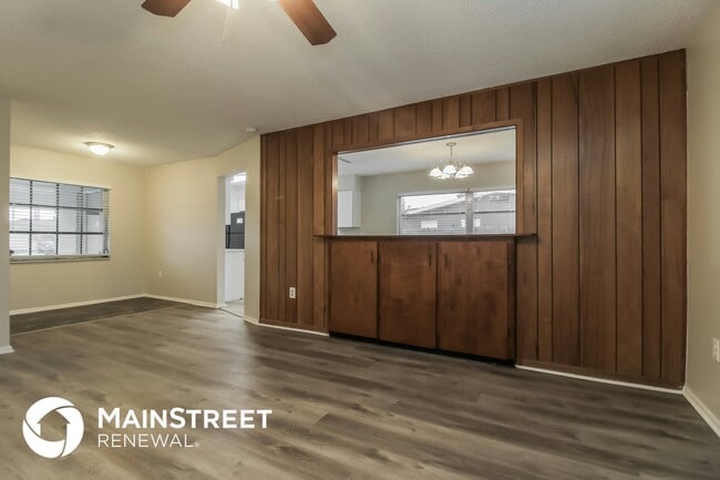 Photo - 709 Keats Ave