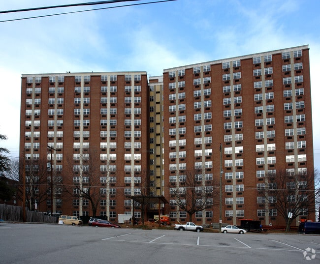 Photo - Laurel Residence Hall