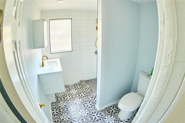 Photo - 3917 E Hanna Ave