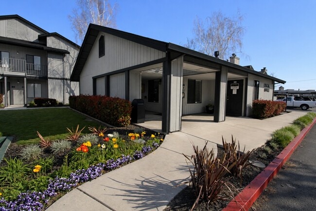 Photo - Park Place Apartments