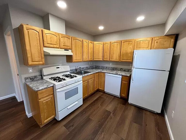 Photo - 63 Oakland St Unit #63B