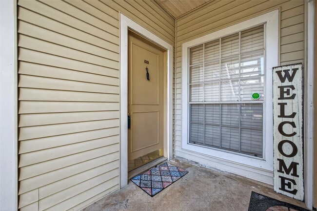 Building Photo - 9809 Richmond Ave. Unit F1 Rental