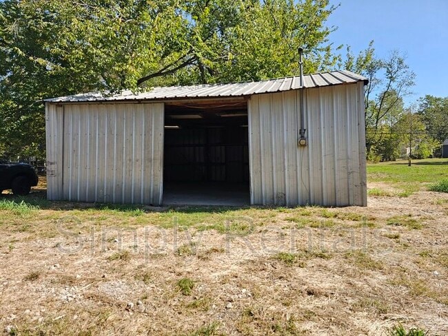 Photo - 1107 Esma St
