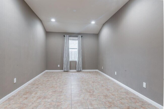 Photo - 9408 Castle Pines Dr