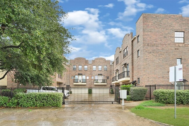 Photo - 1409 St Emanuel St