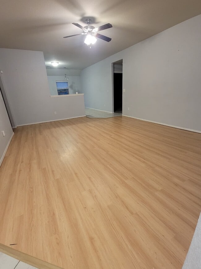 Photo - 904 SW Green World St