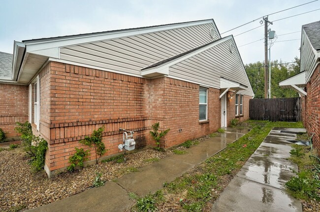 Photo - Gorgeous 3 bed 2 bath in Norman!