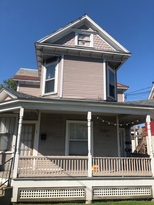 Building Photo - 119 N Willard St Unit #3