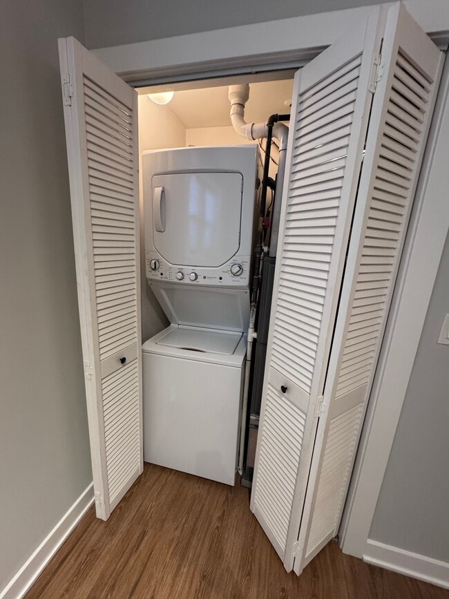 Photo - 4628 N Leavitt St Unit #GDN