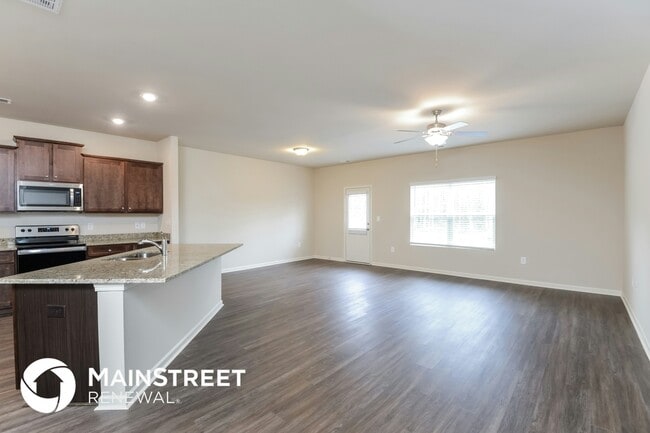 Photo - 250 Smith Glen Dr