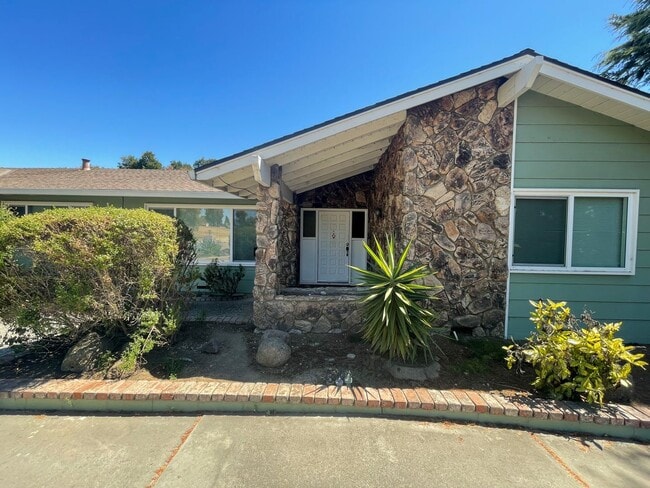 Photo - 3 Bed, 2.5 Bath Family Home