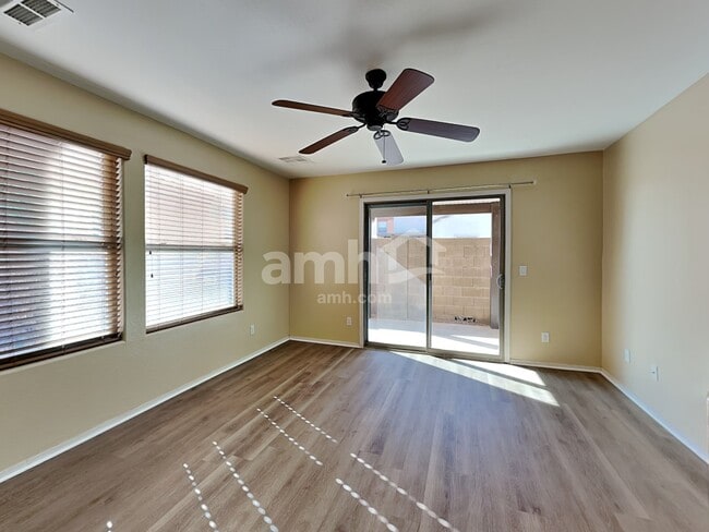 Photo - 2727 E Bart St
