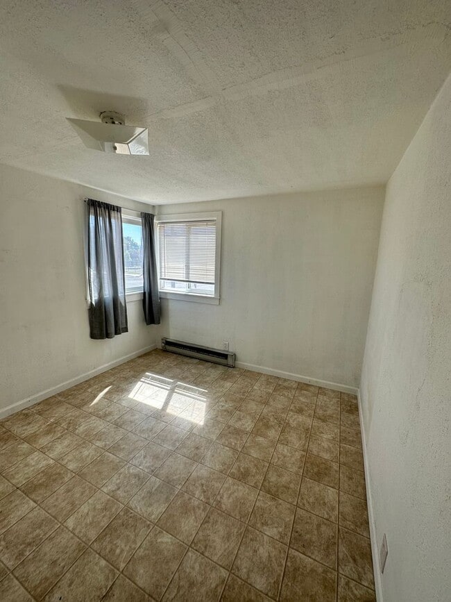 701 E 18th Ave