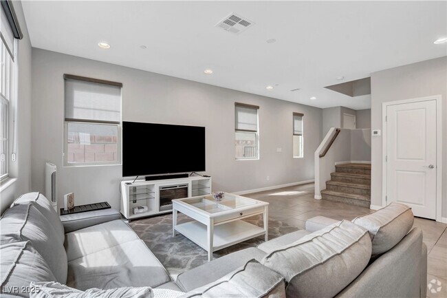 Building Photo - 15 Santo Mio Ct Rental