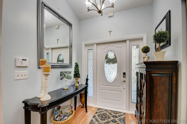 1098 Primrose Ln