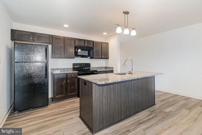 Photo - 1708 Fairmont Dr Unit 200