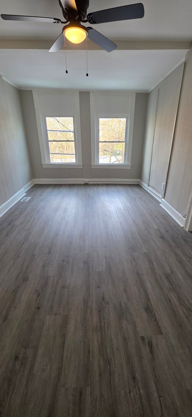 Photo - 1619 1/2 Division St-