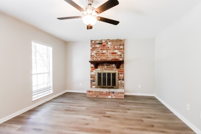 Photo - 3215 Birch Creek Dr