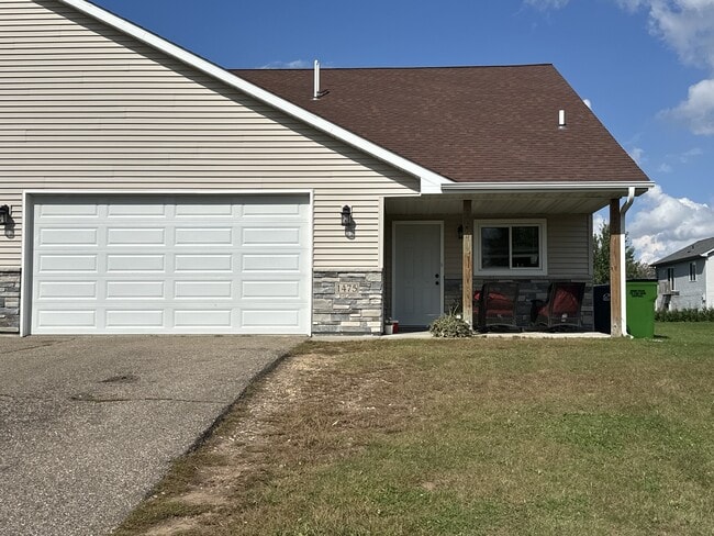 Building Photo - 1475 Quail Run Rental