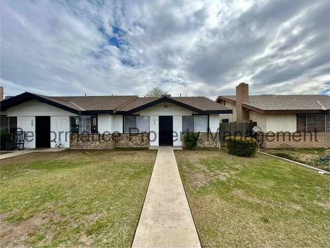 Building Photo - 239 W China Grade Loop Unit B