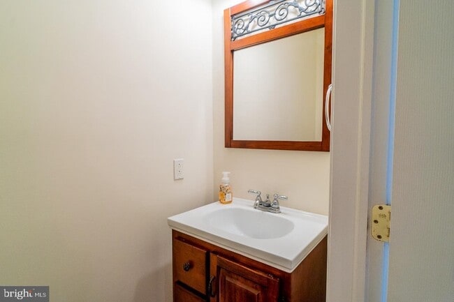 Photo - 2236 Christian St