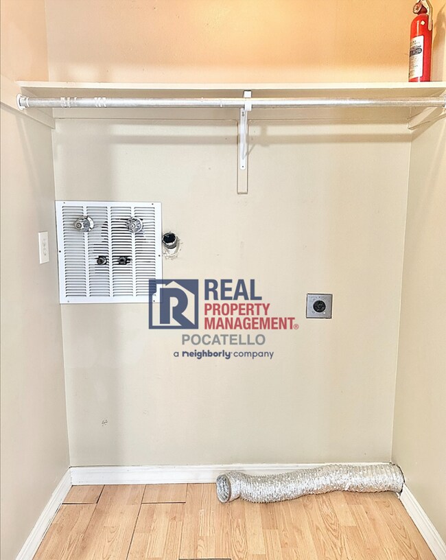 Photo - 230 W Chubbuck Rd Unidad B4