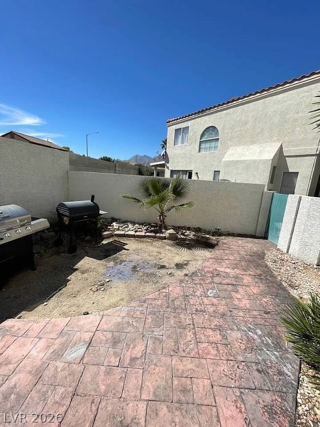 Photo - 8829 Cornwall Glen Ave