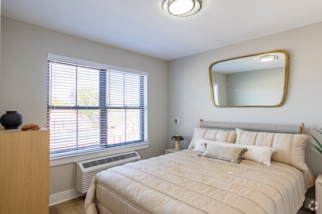 1BR, 1BA - 582SF - Primary