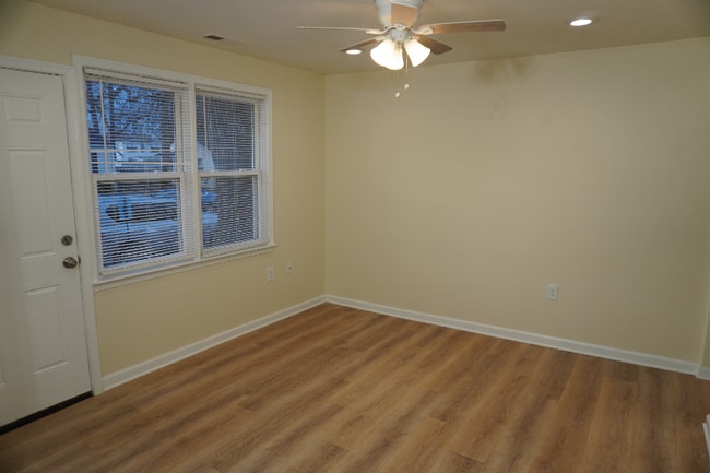 Photo - 74 Swan St