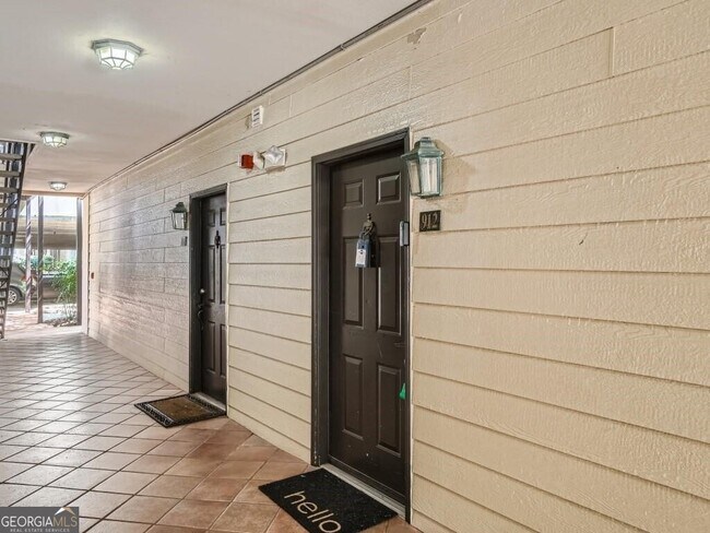 Photo - 3777 Peachtree Rd NE Unidad 912