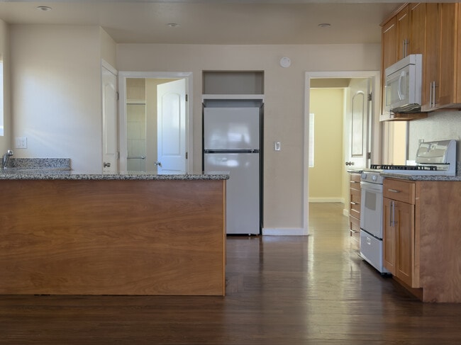 Photo - 22766 4th St