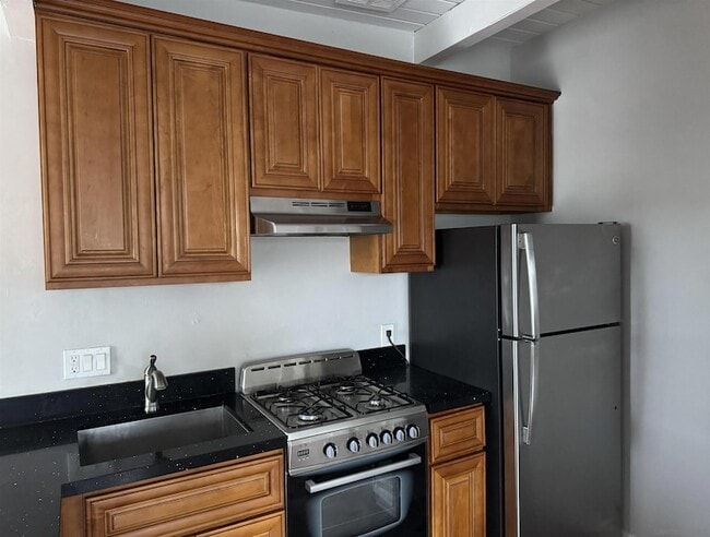 Photo - 3815 Vermont St