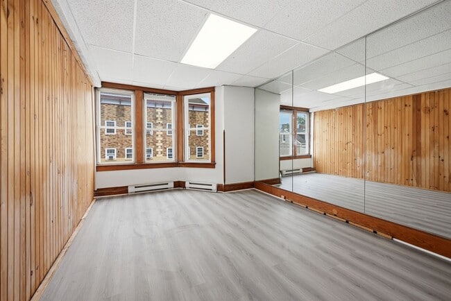 Photo - 348 N 6th St Unit 2F