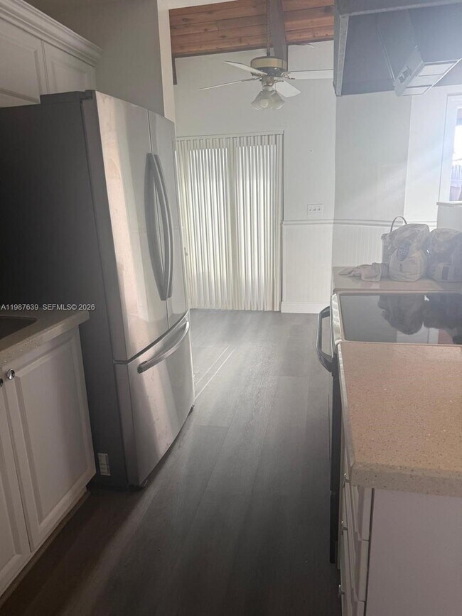 Photo - 516 Briarwood Cir