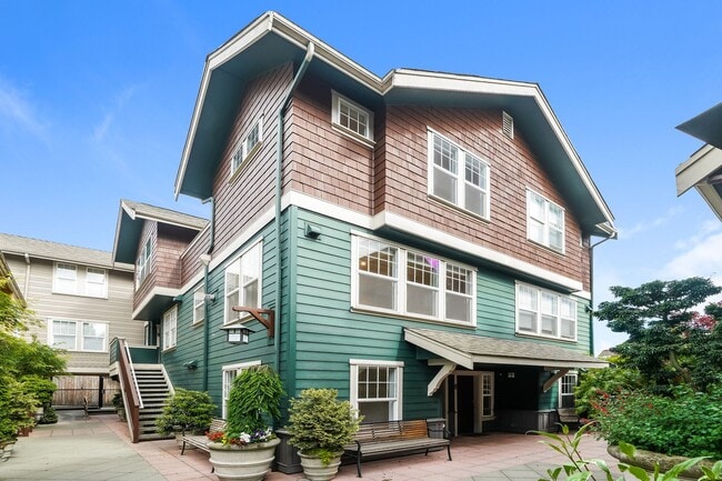 Modern Living in the Heart of West Seattle - Modern Living in the Heart of West Seattle Townhome