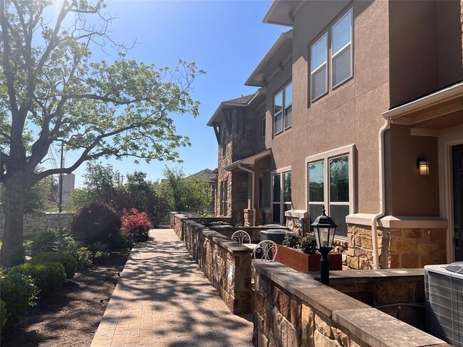 Photo - 13800 Lyndhurst St Unidad 123