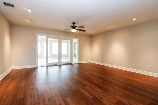 Photo - 2228 Treehaven Cir