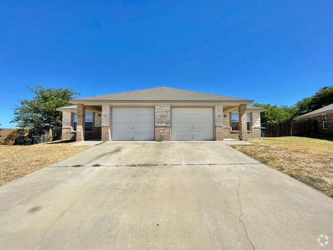 Building Photo - 1503 Cinch Unit A Rental