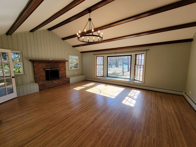 Living Room - 44 N Lakeside Dr W