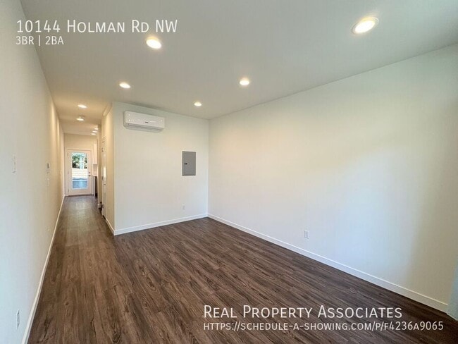 Photo - 10144 Holman Rd NW